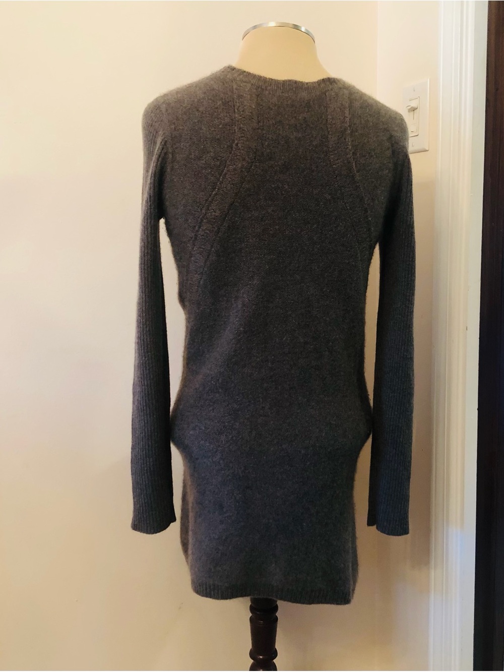 AQUA 100% Cashmere Brown Asymmetric Shark Bite Hem Tunic Sweater M - Picture 16 of 16